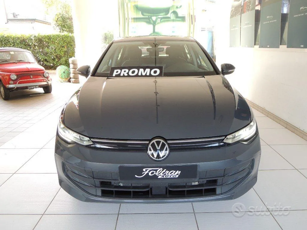 Volkswagen Golf 2025 photo 2