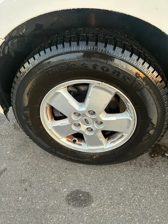 Ford Escape 2010 photo 4