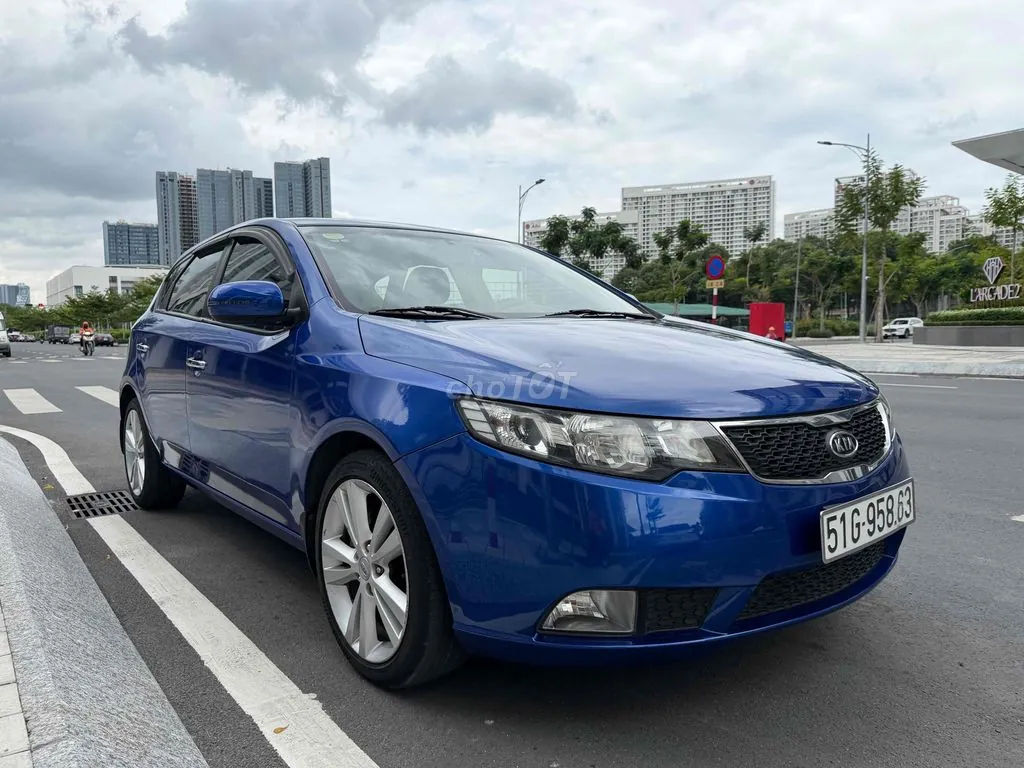 Kia Cerato 2011 photo 4