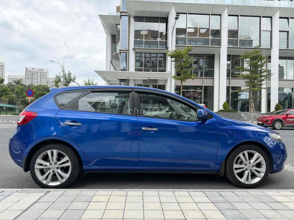 Kia Cerato 2011 photo 2