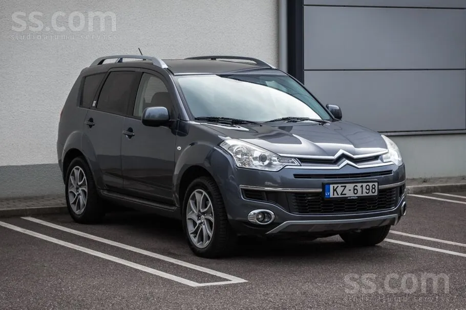 Citroen C-Crosser 2011 photo 3