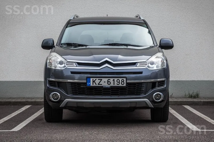 Citroen C-Crosser 2011 photo 2