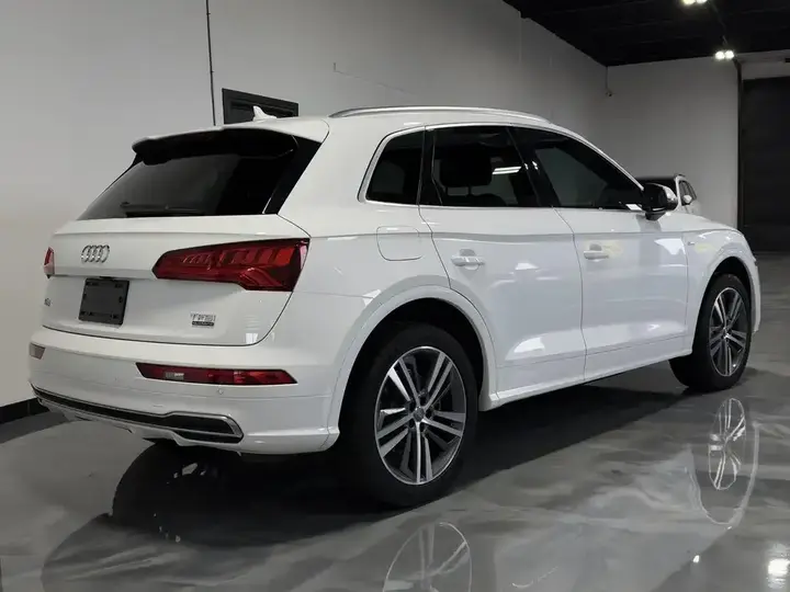 Audi Q5 2018 photo 3