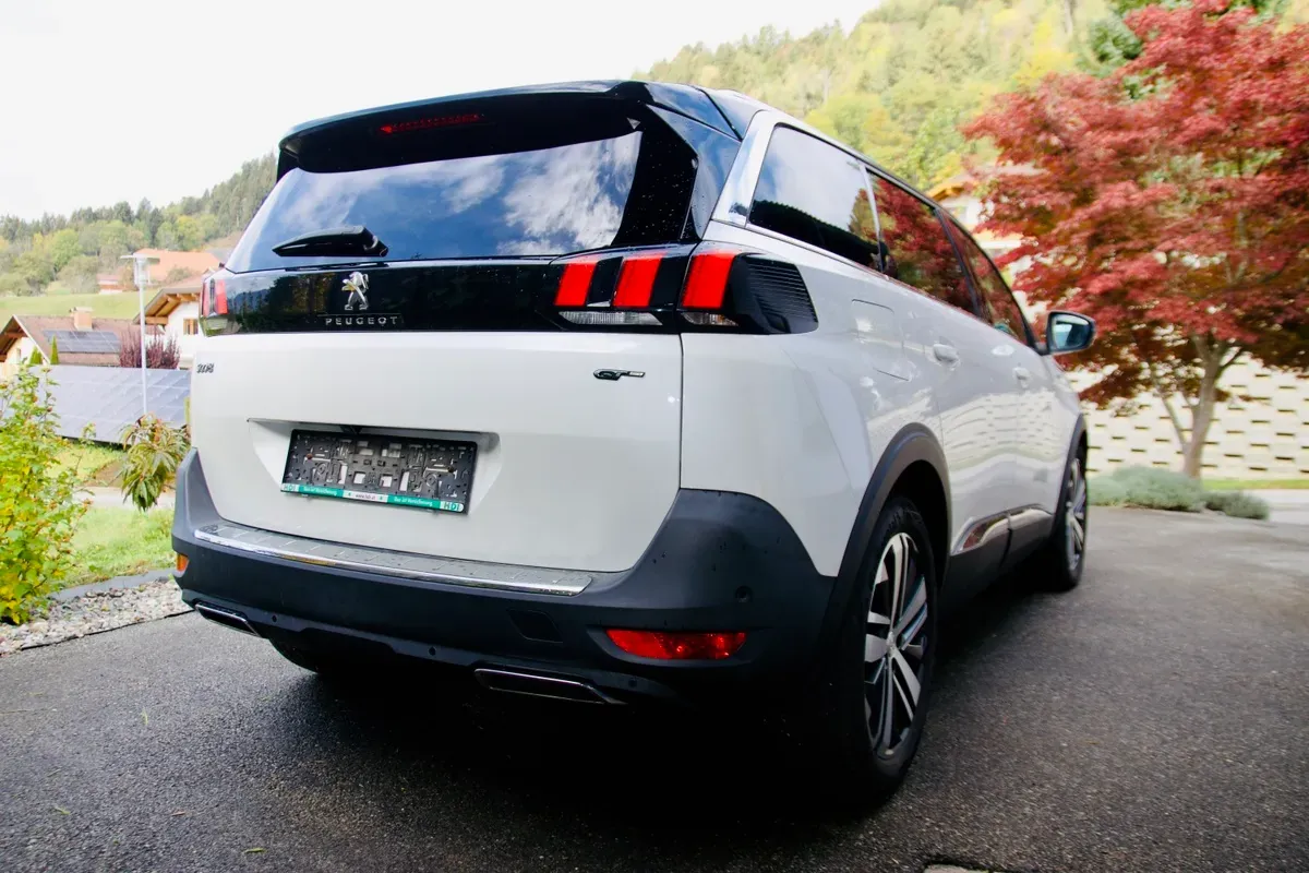 Peugeot 5008 2017 photo 3