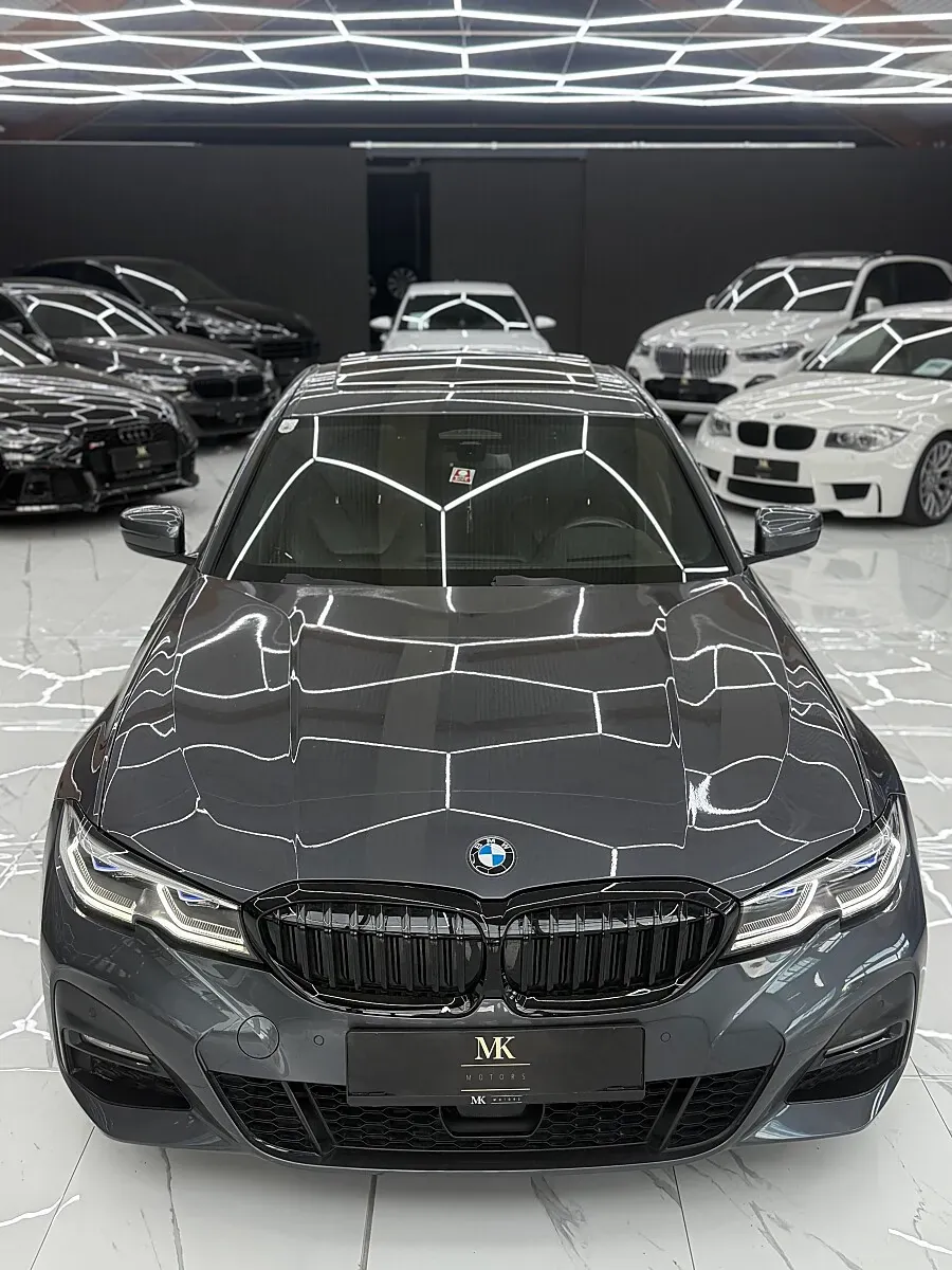 BMW 3 Series 2019 photo 2