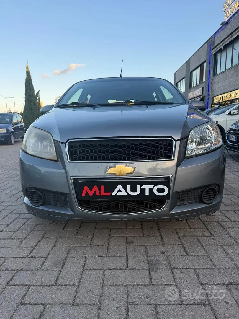 Chevrolet Aveo 2011 photo 3