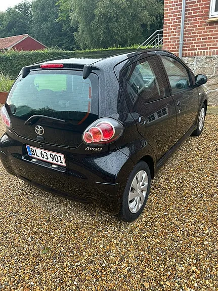 Toyota Aygo 2012 photo 3