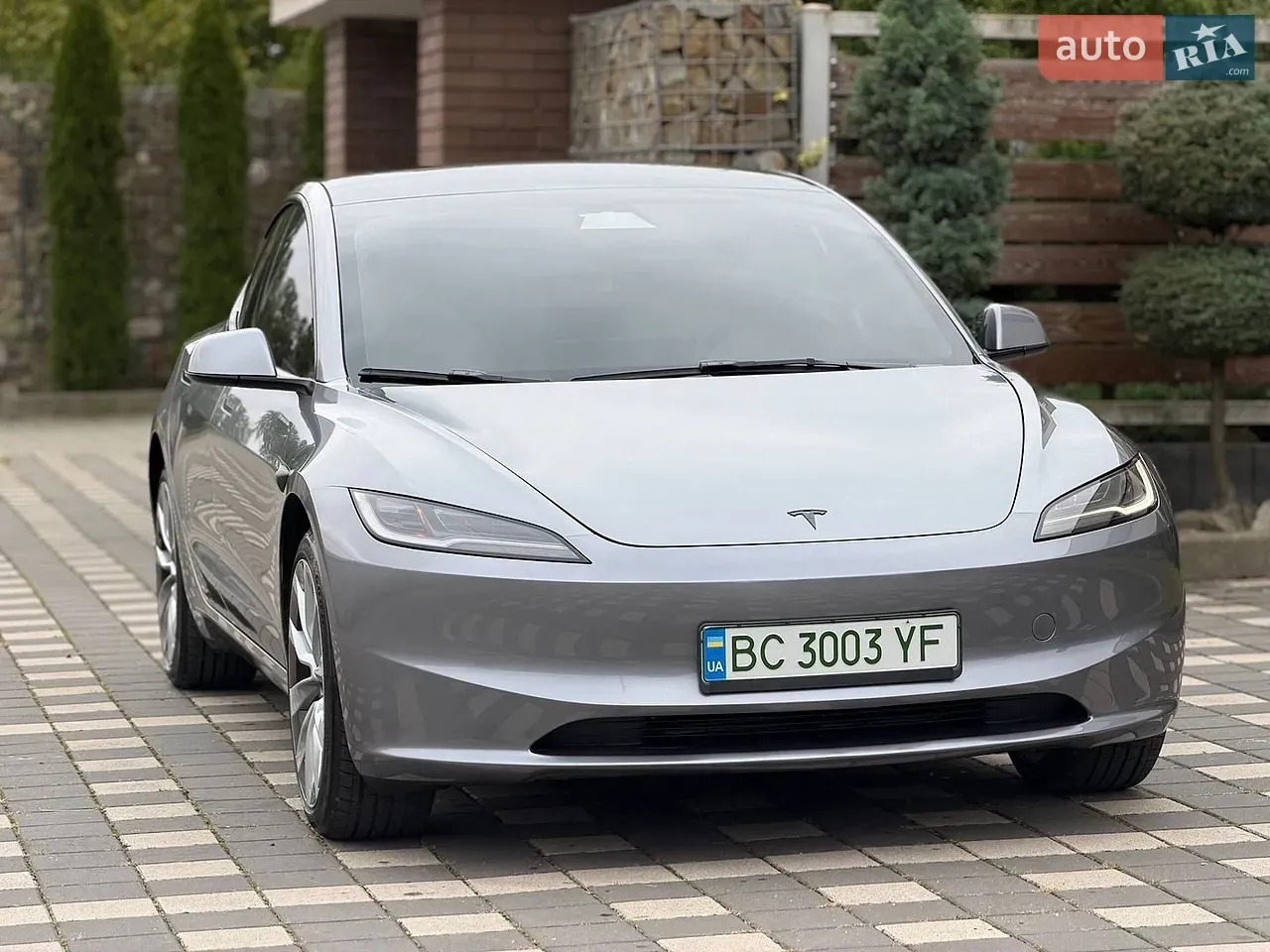 Tesla Model 3 2025 photo 3