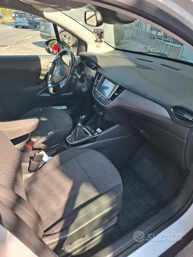 Opel Crossland 2021 photo 2