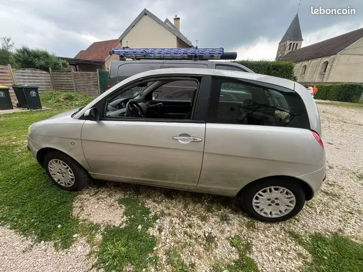 Lancia Ypsilon 2005 photo 2