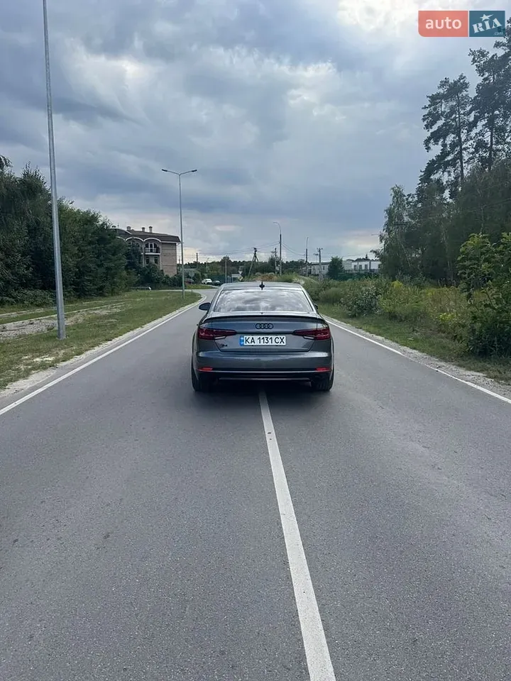 Audi A4 2018 photo 3