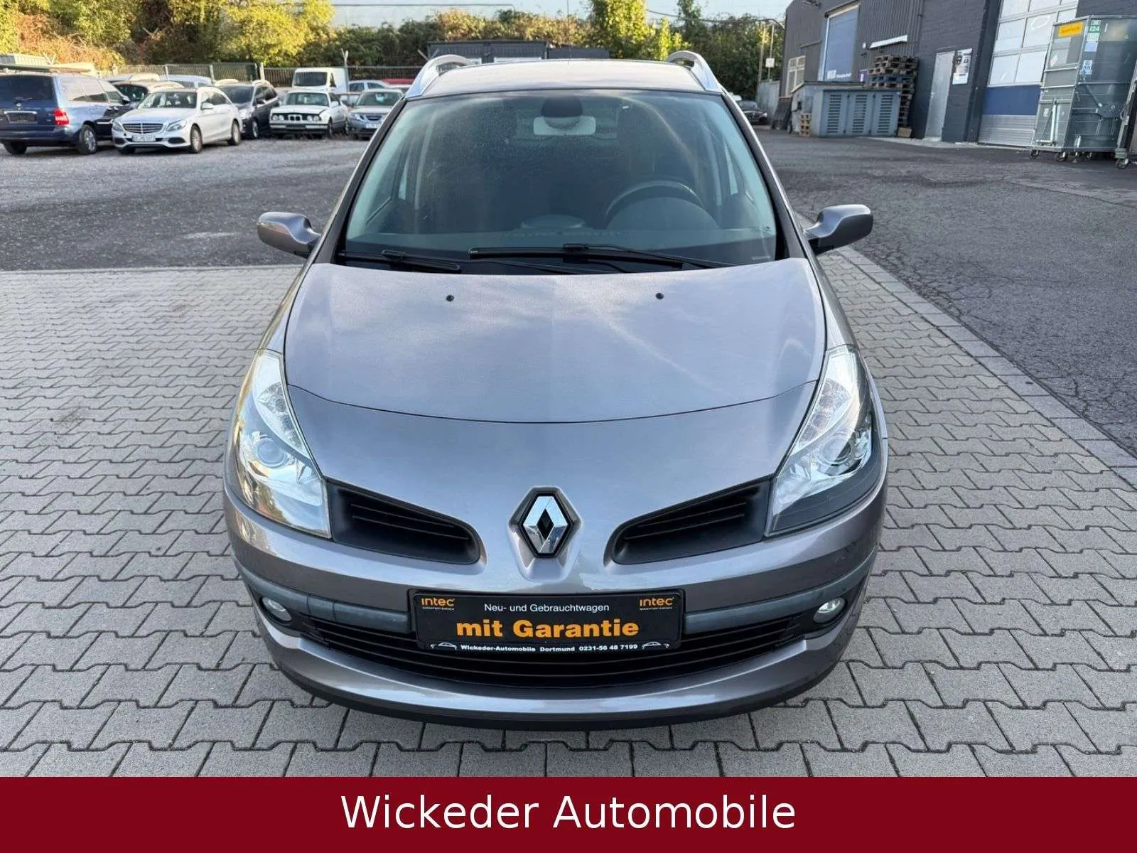Renault Clio 2009 photo 2