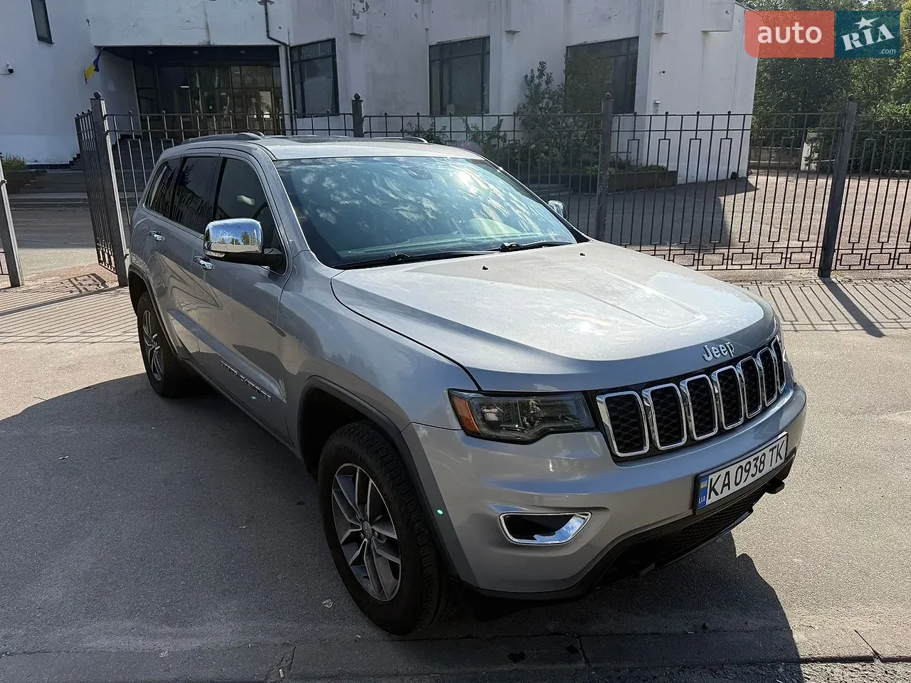 Jeep Grand Cherokee 2021 photo 3