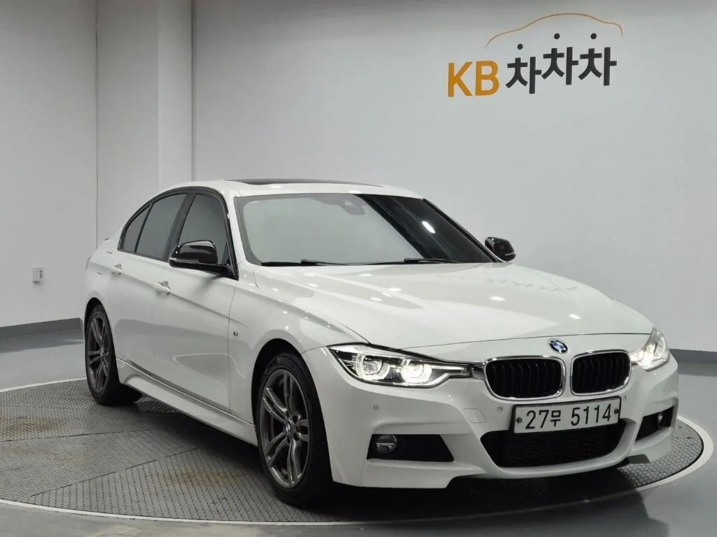 BMW 3 Series 2018 photo 4