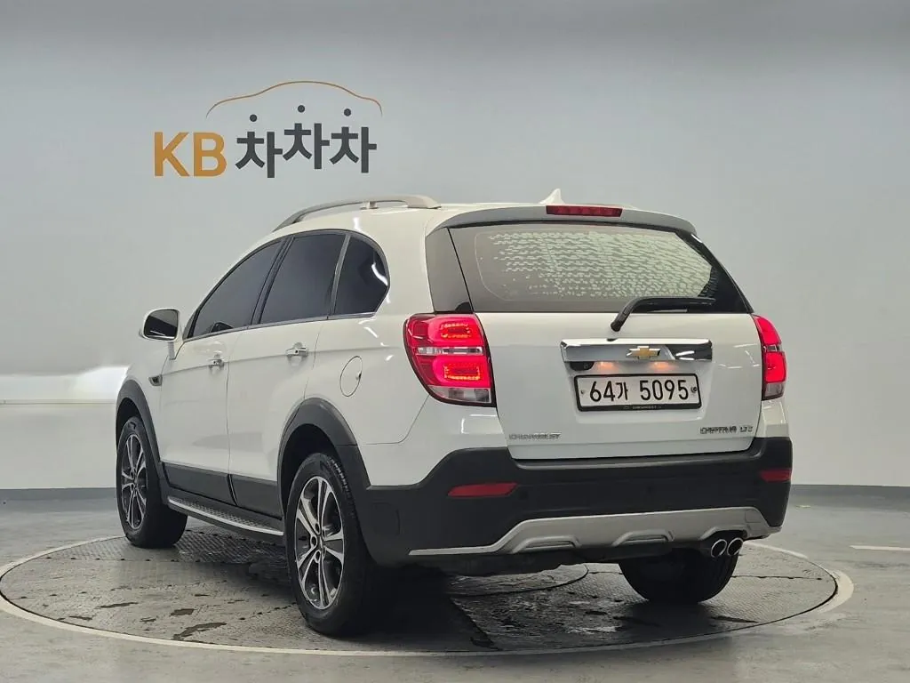 Chevrolet Captiva 2016 photo 2