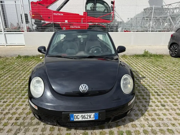 Volkswagen New Beetle 2007 photo 2
