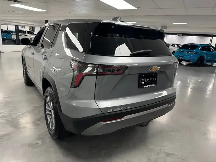 Chevrolet Equinox 2025 photo 3