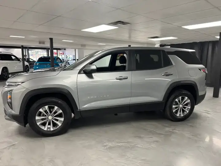 Chevrolet Equinox 2025 photo 2