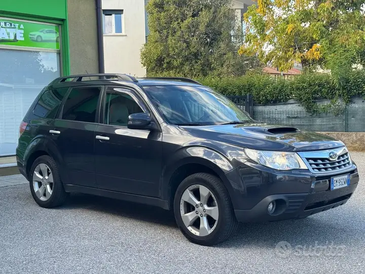 Subaru Forester 2012 photo 3