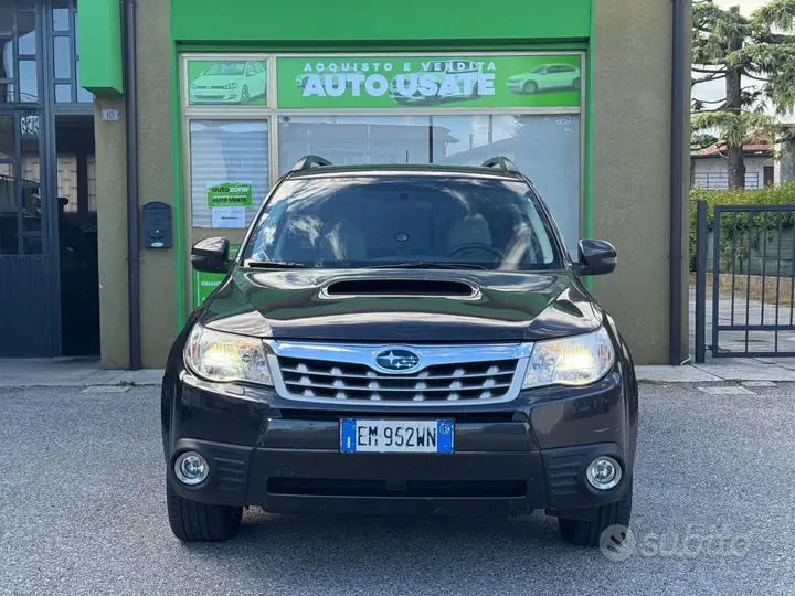 Subaru Forester 2012 photo 2