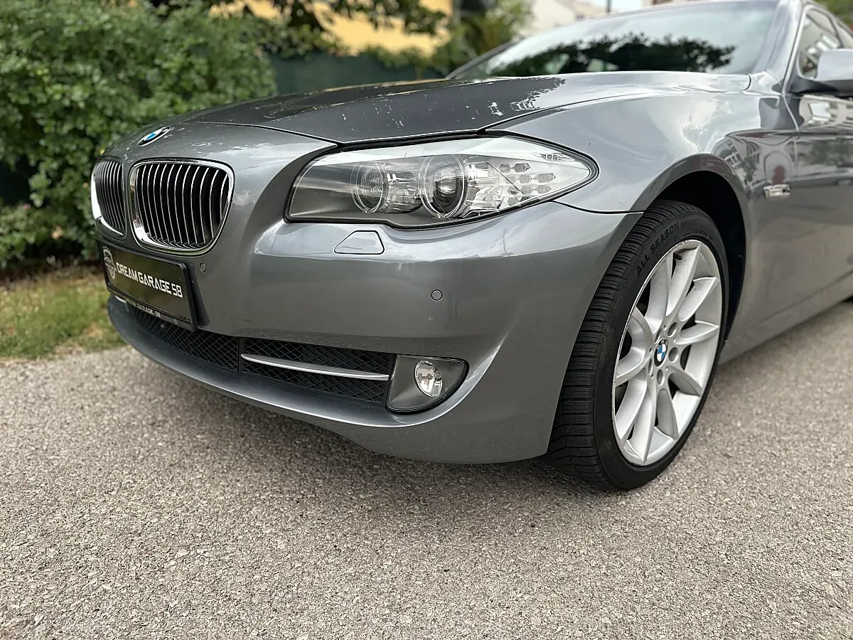 BMW 5 Series 2010 photo 3