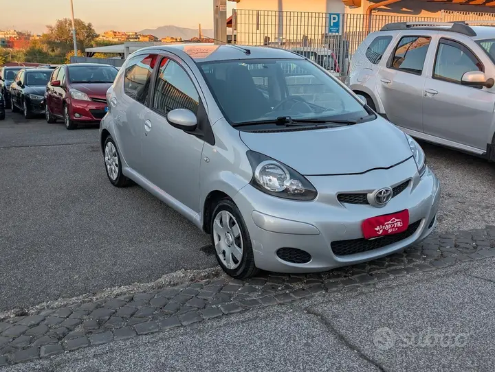 Toyota Aygo 2011 photo 3