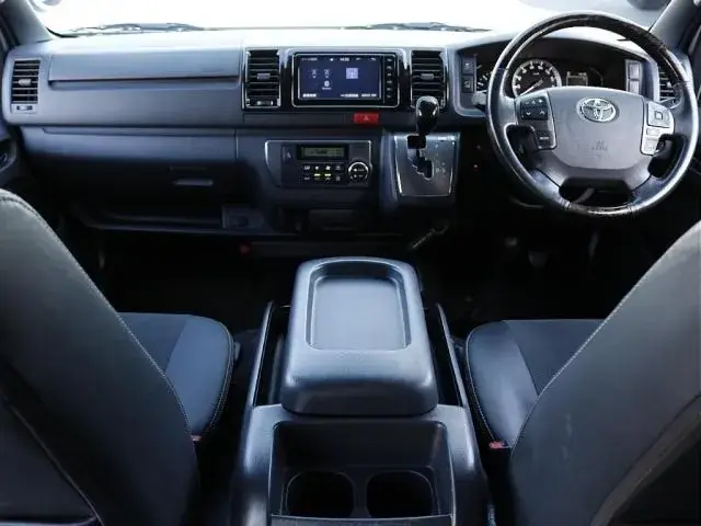 Toyota Hiace Gl 2021 photo 2