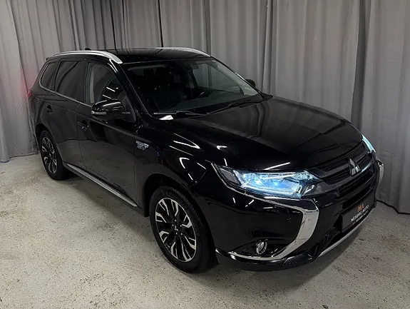 Mitsubishi Outlander 2016 photo 2