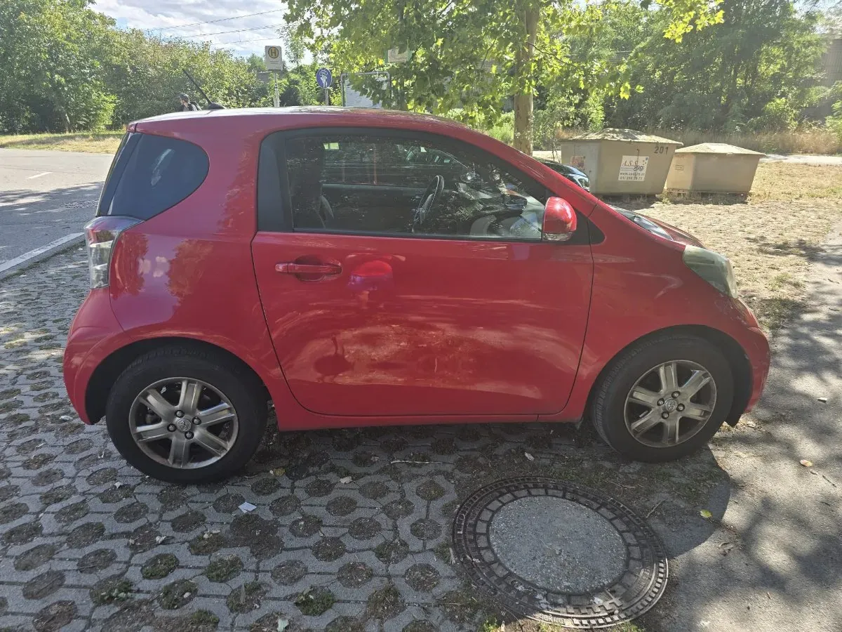 Toyota Iq