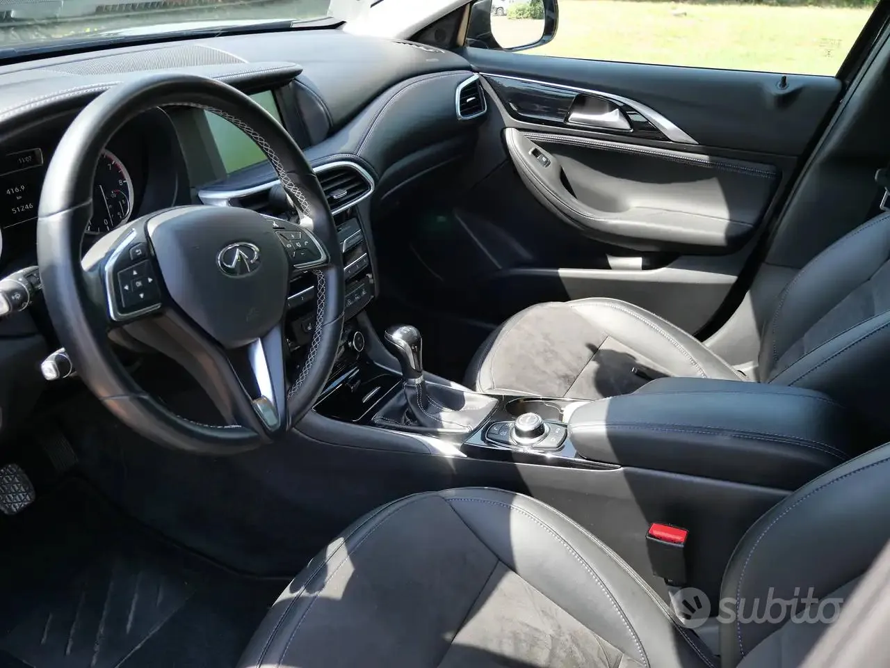 Infiniti Q30