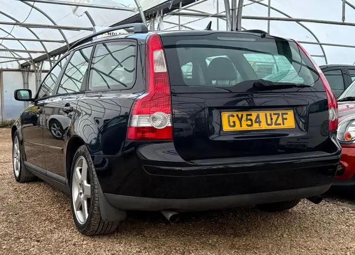 Volvo V50 2004 photo 2