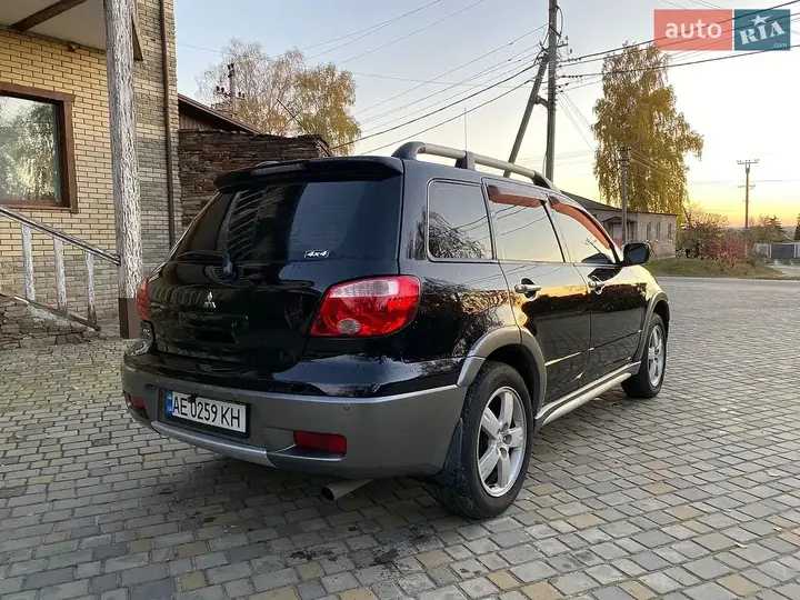 Mitsubishi Outlander 2006 photo 5