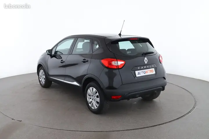 Renault Captur 2015 photo 2