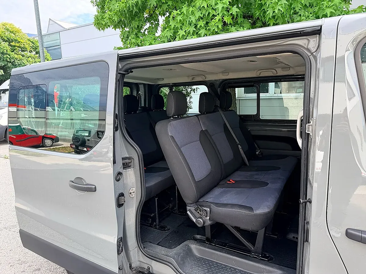 Opel Vivaro 2017 photo 3
