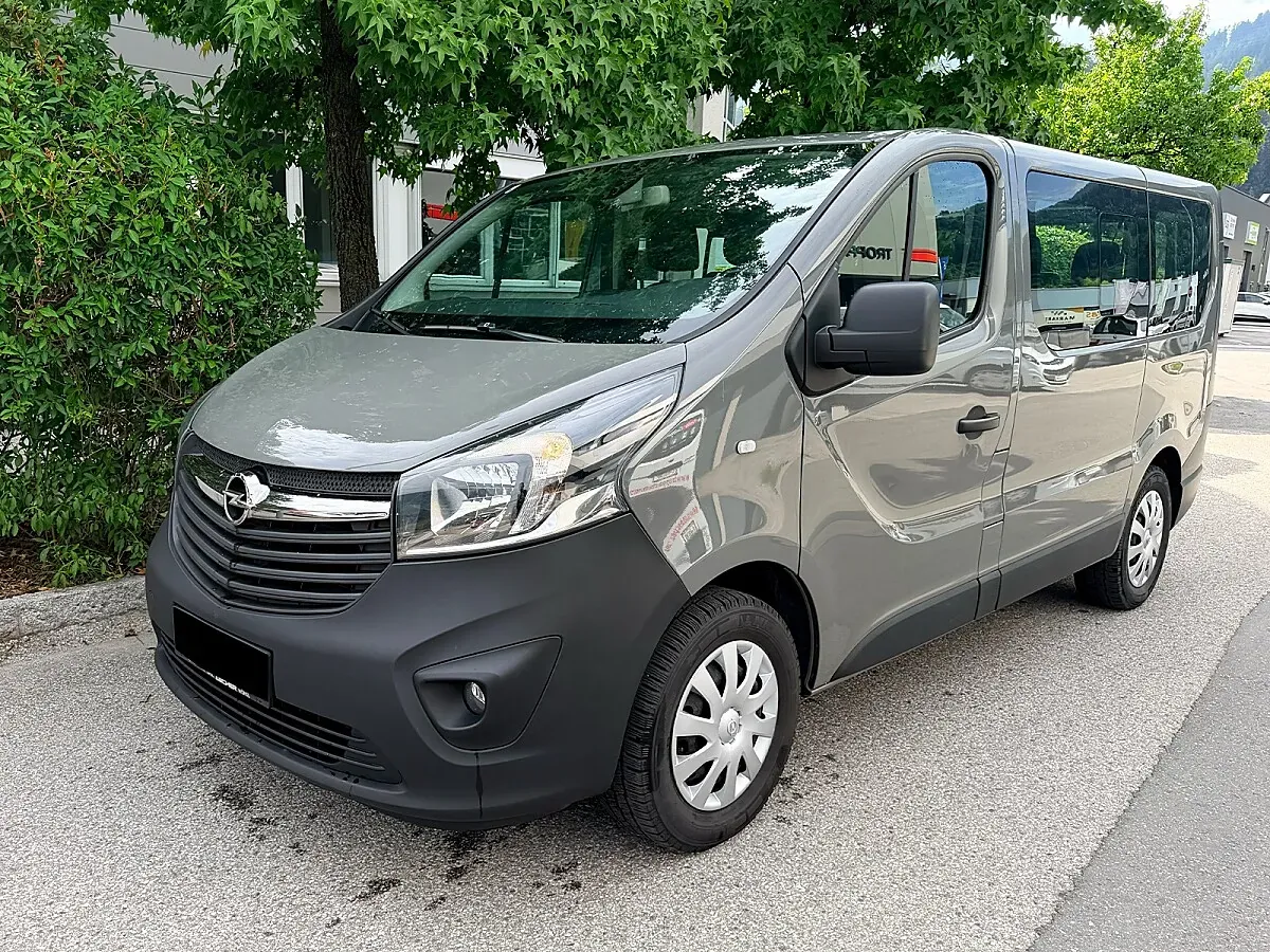 Opel Vivaro 2017 photo 2