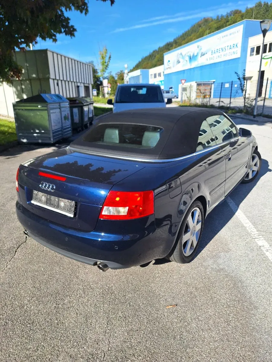 Audi A4 2005 photo 2
