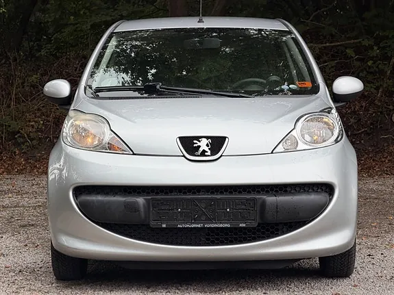Peugeot 107 2006 photo 3