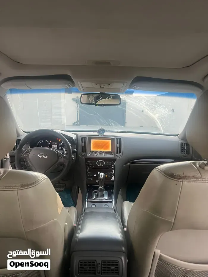 Infiniti G25 2012 photo 3