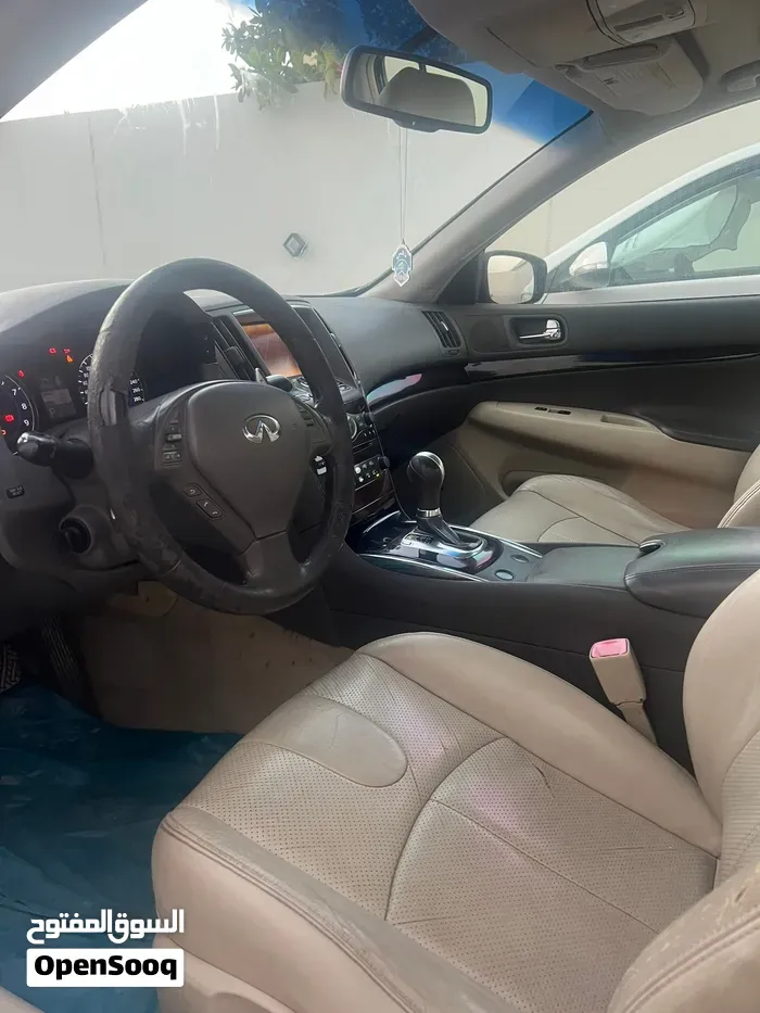 Infiniti G25 2012 photo 4
