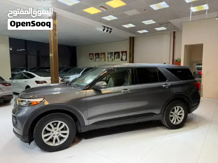 Ford Explorer 2021 photo 2