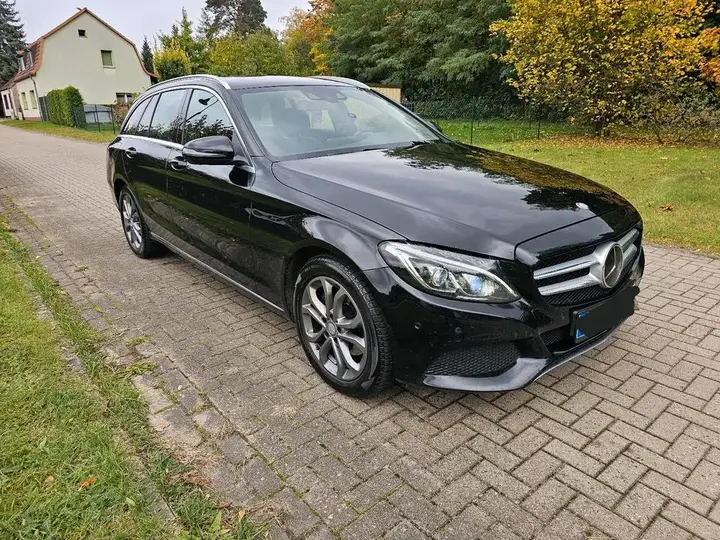 Mercedes-Benz C220