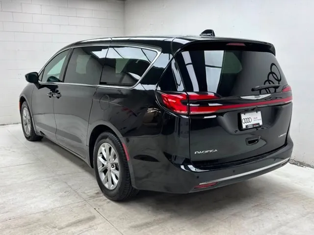 Chrysler Pacifica 2026 photo 3