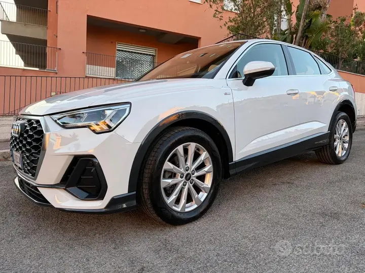 Audi Q3 2022 photo 4