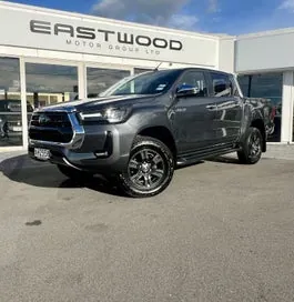 Toyota Hilux 2021 photo 2