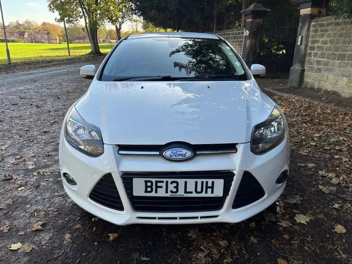 Ford Focus 2013 photo 2