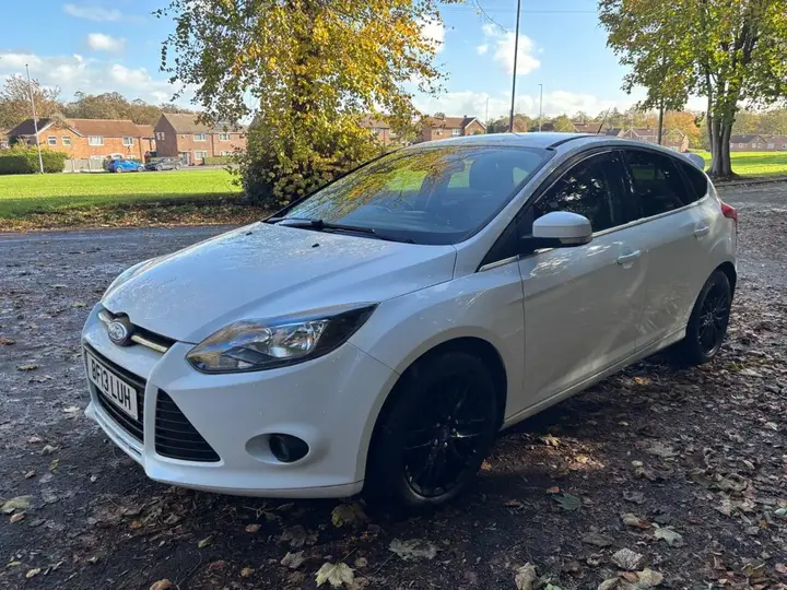 Ford Focus 2013 photo 3