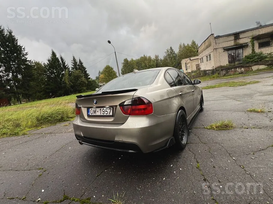 BMW 320 2007 photo 4