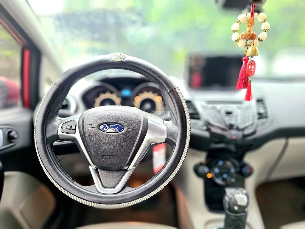 Ford Fiesta 2015 photo 4