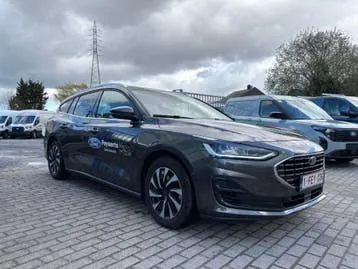 Ford Focus 2024 photo 2