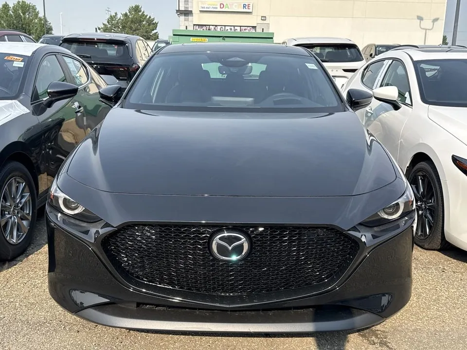 Mazda Mazda3 2026 photo 2